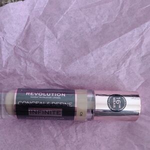 Revolution London Conceal & Define Infinite Longwear Concealer C8 - Bundle 6/$24